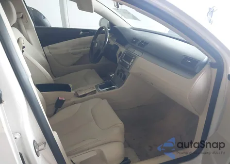 2009 Volkswagen Passat Komfort from USA, damaged, VIN WVWJK73C59P050698